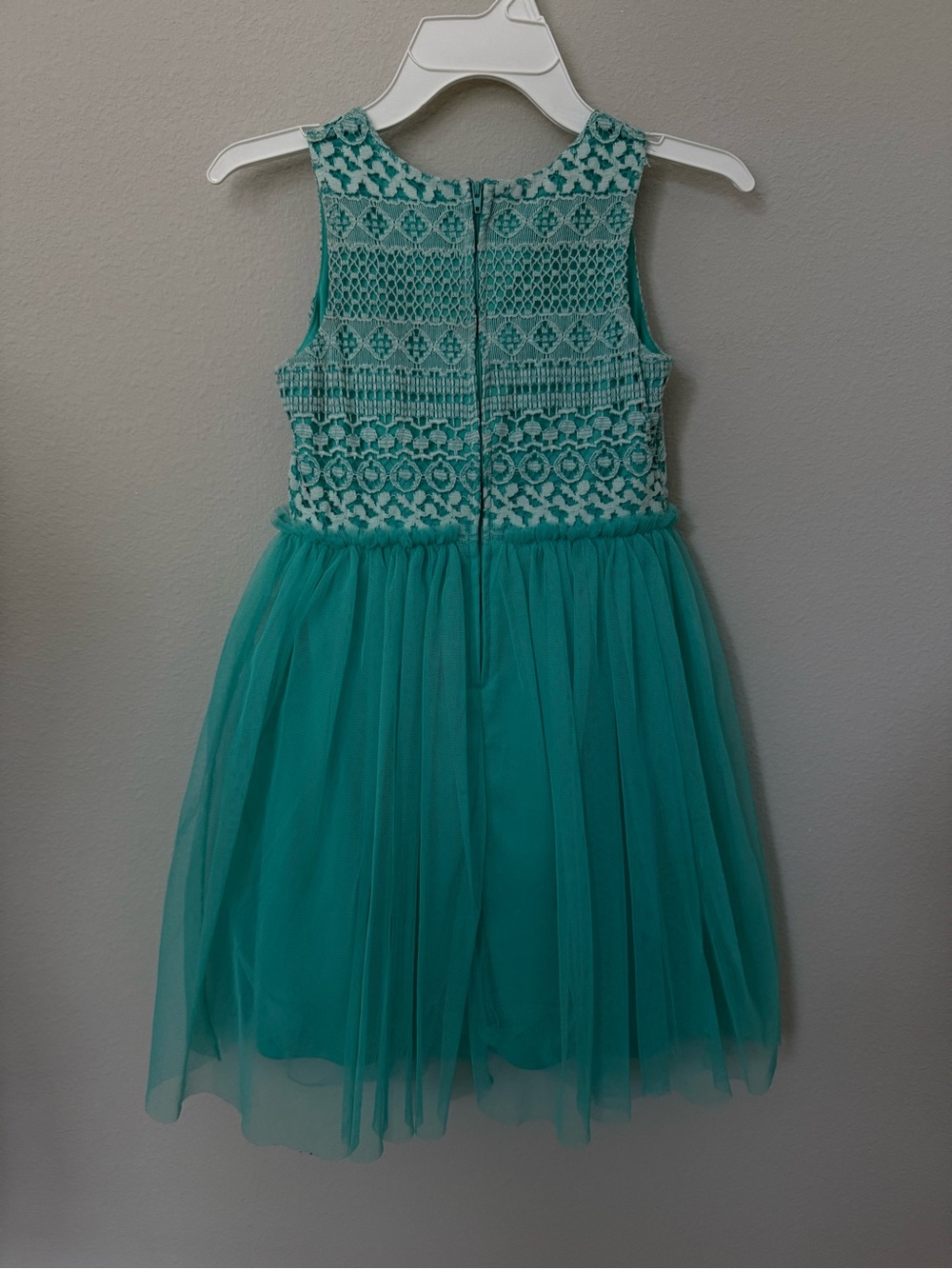 Dress - Picture 3 of 4